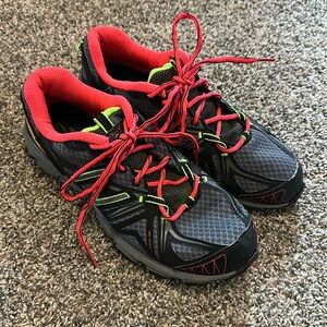 New Balance 610 Women’s Size 8.5